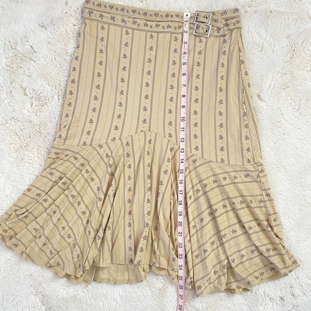 With Jean Beige Floral A-Line Midi Skirt - Picture 4 of 10